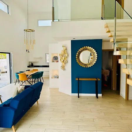 Maison Lumiere Villa *